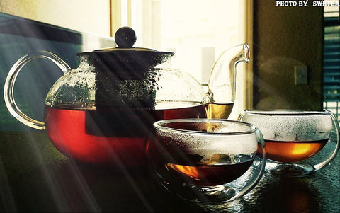 HIWARE teapot designed for dishwasher-safe cleaning after use.