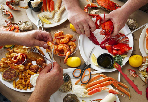 Hiware kitchen counter setup shows ready-for-use seafood kit.