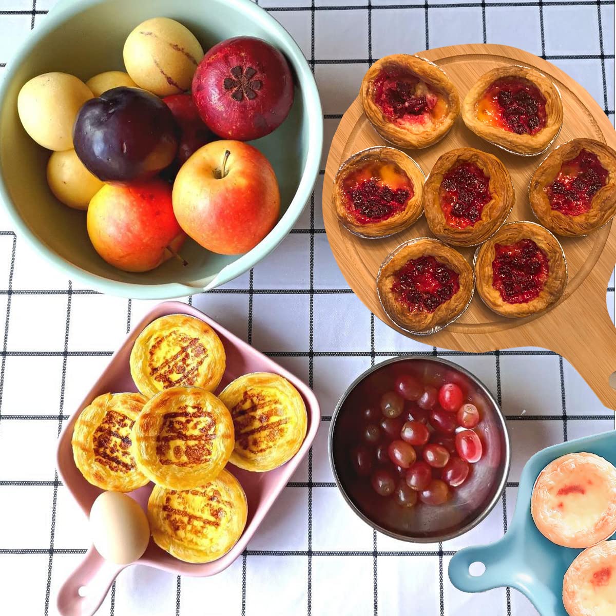 HLCM heat-resistant bakeware ensures even heating in the oven.
