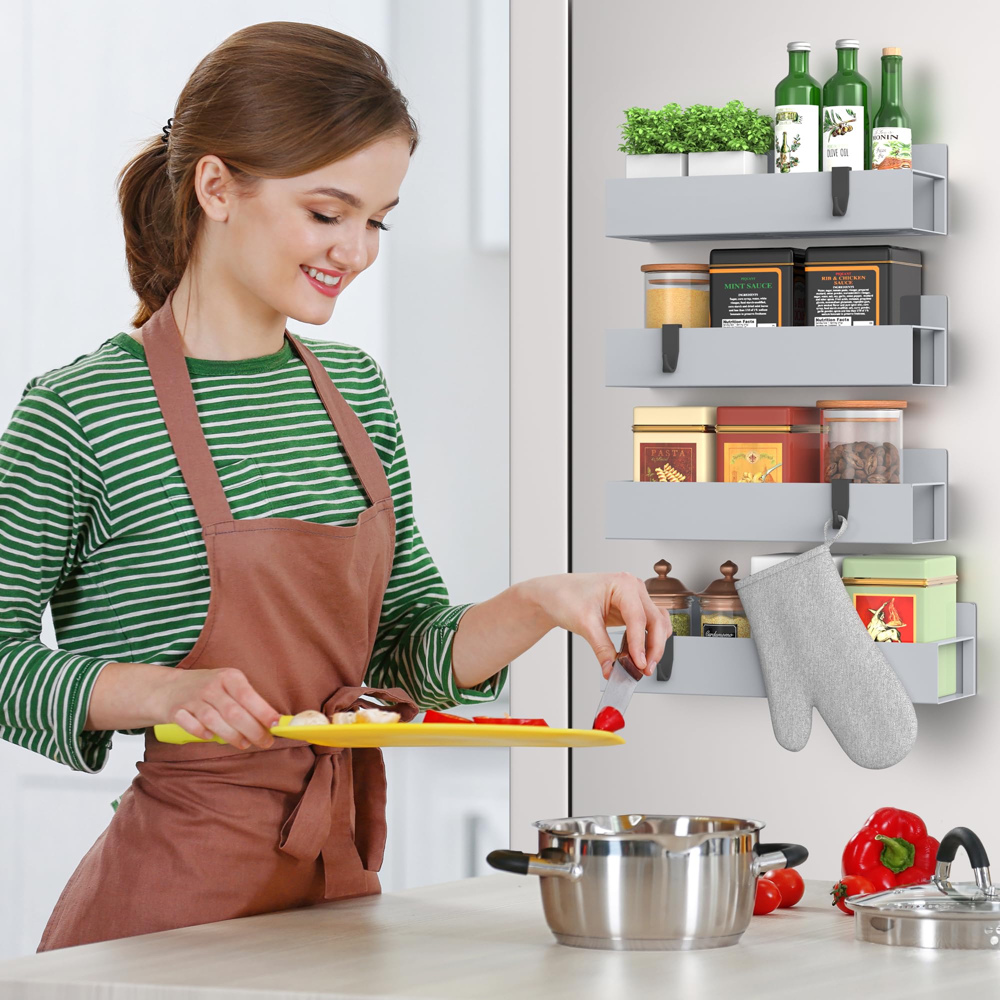Hleelomi magnetic rack close-up shows durable metal finish.
