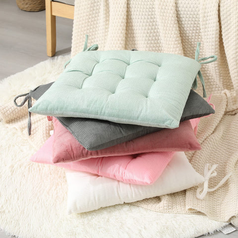 HLOVME cushion with ties stays in place during daily use.
