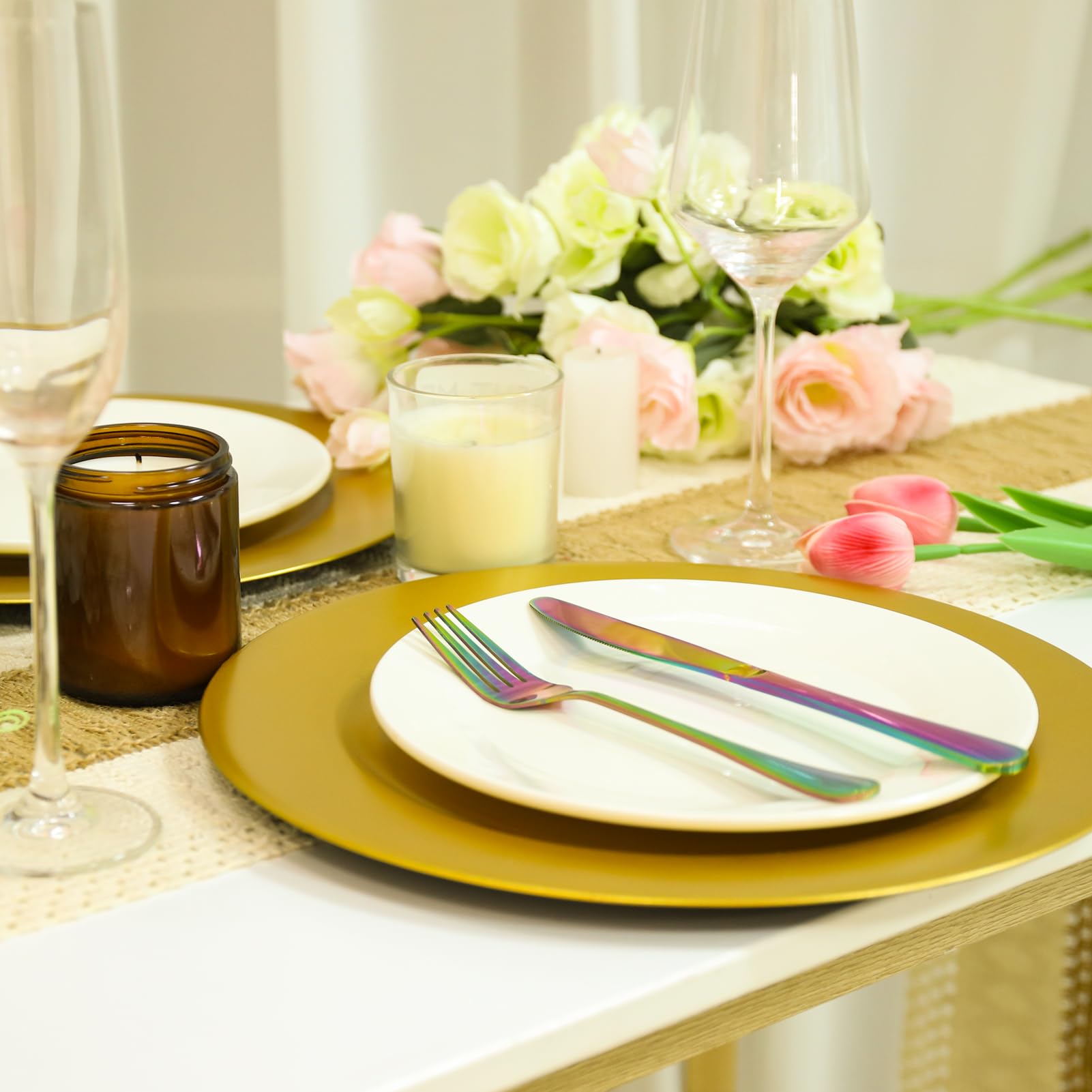 Hoemwarm 13-inch gold charger plate highlighting spill prevention for clean tables