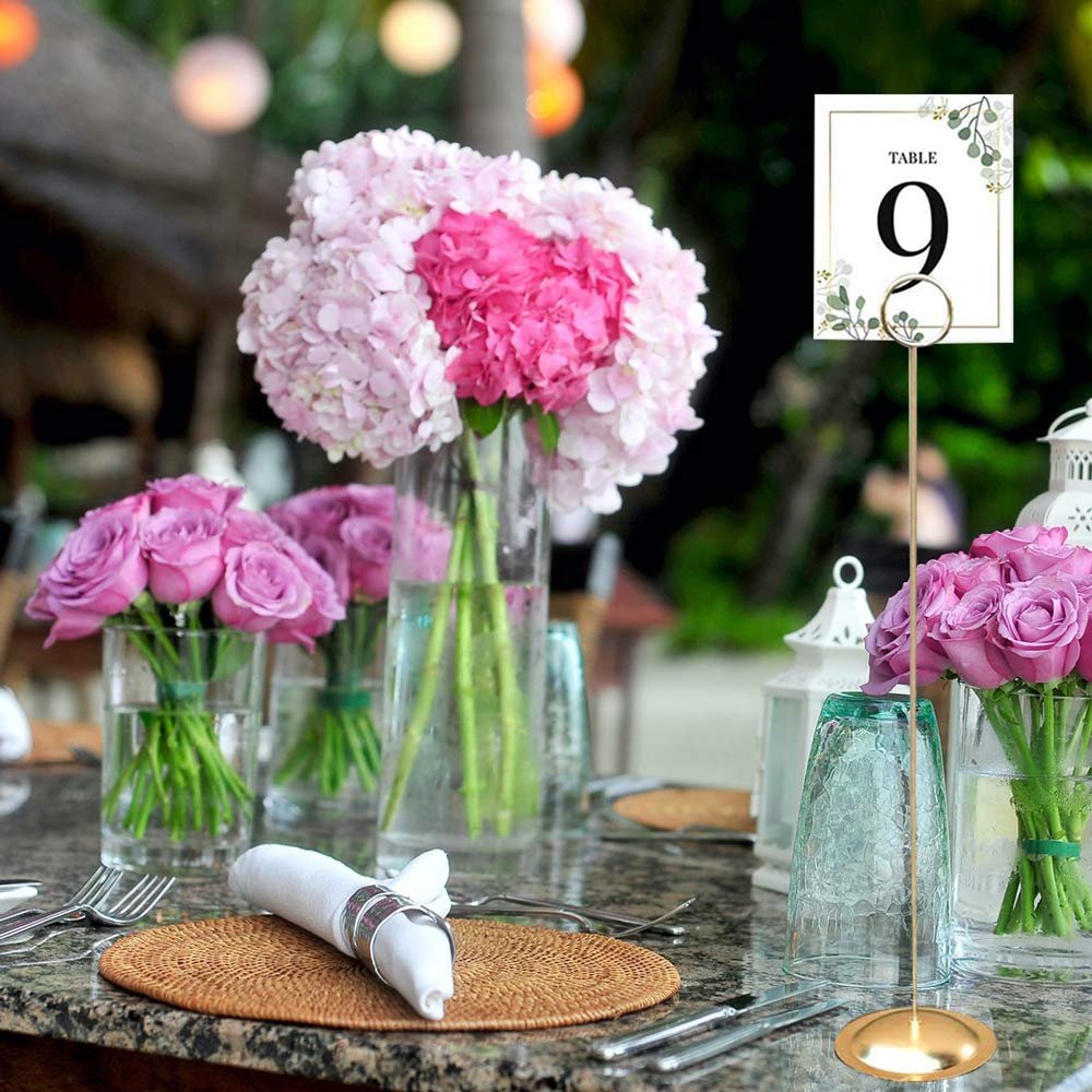 HOHIYA gold-tone holders elevate centerpieces and wedding décor.