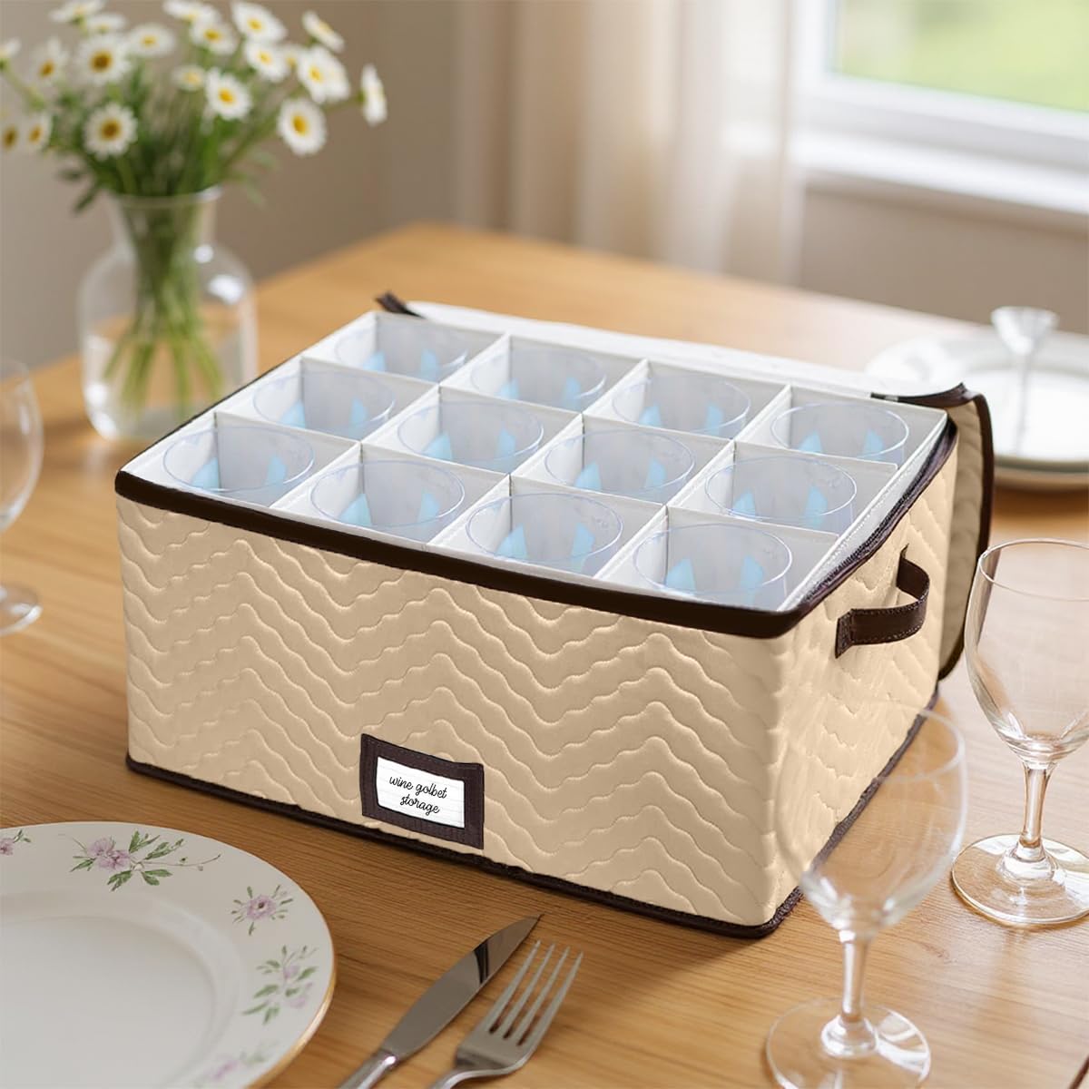 Holdn’ Storage container dimensions 15.5 in width, 12.5 in length, 10 in height.