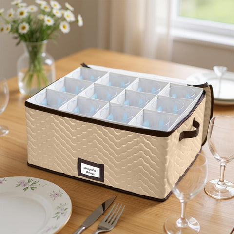 Holdn’ Storage container dimensions 15.5 in width, 12.5 in length, 10 in height.