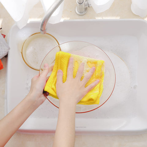 Homaxy six-pack colorful dishcloths match kitchen decor.