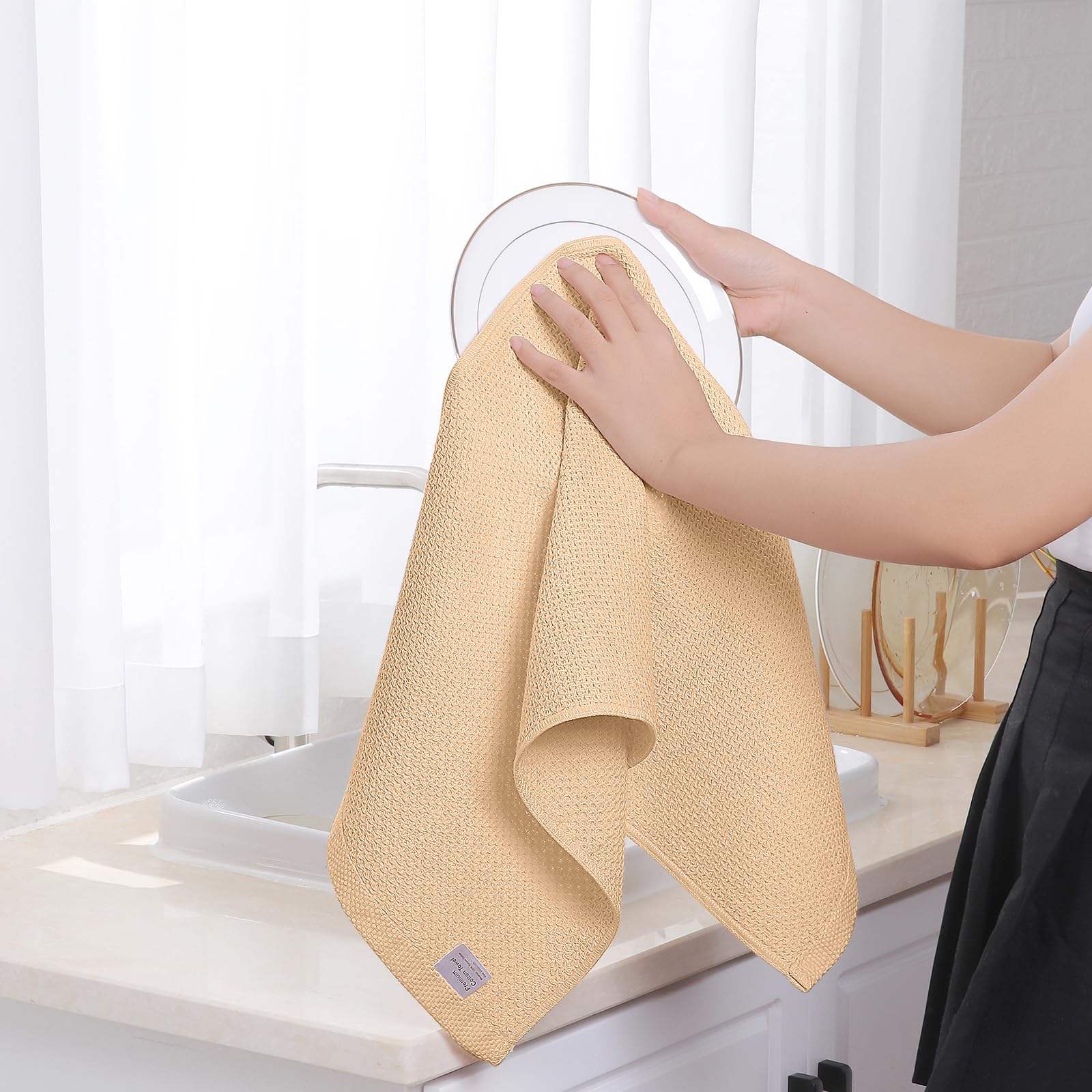 Homaxy apricot waffle towel with dishes shows gentle, scratch free cleaning
