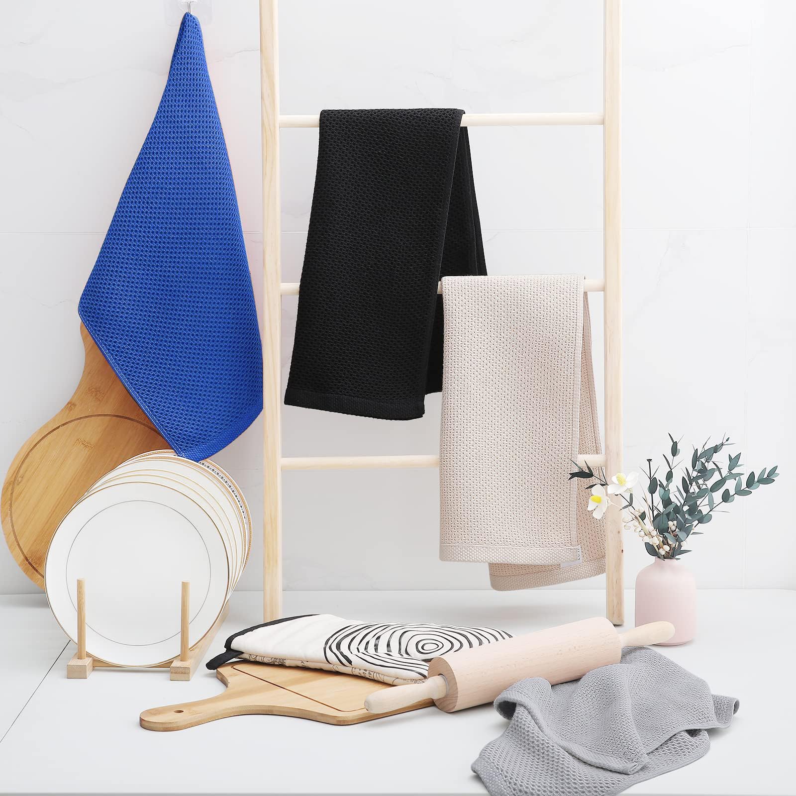 Homaxy Blueberry 13x28-inch dish towels offer ample drying surface.
