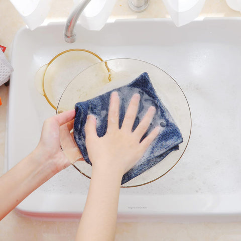 Homaxy dish towels are machine washable for easy care.