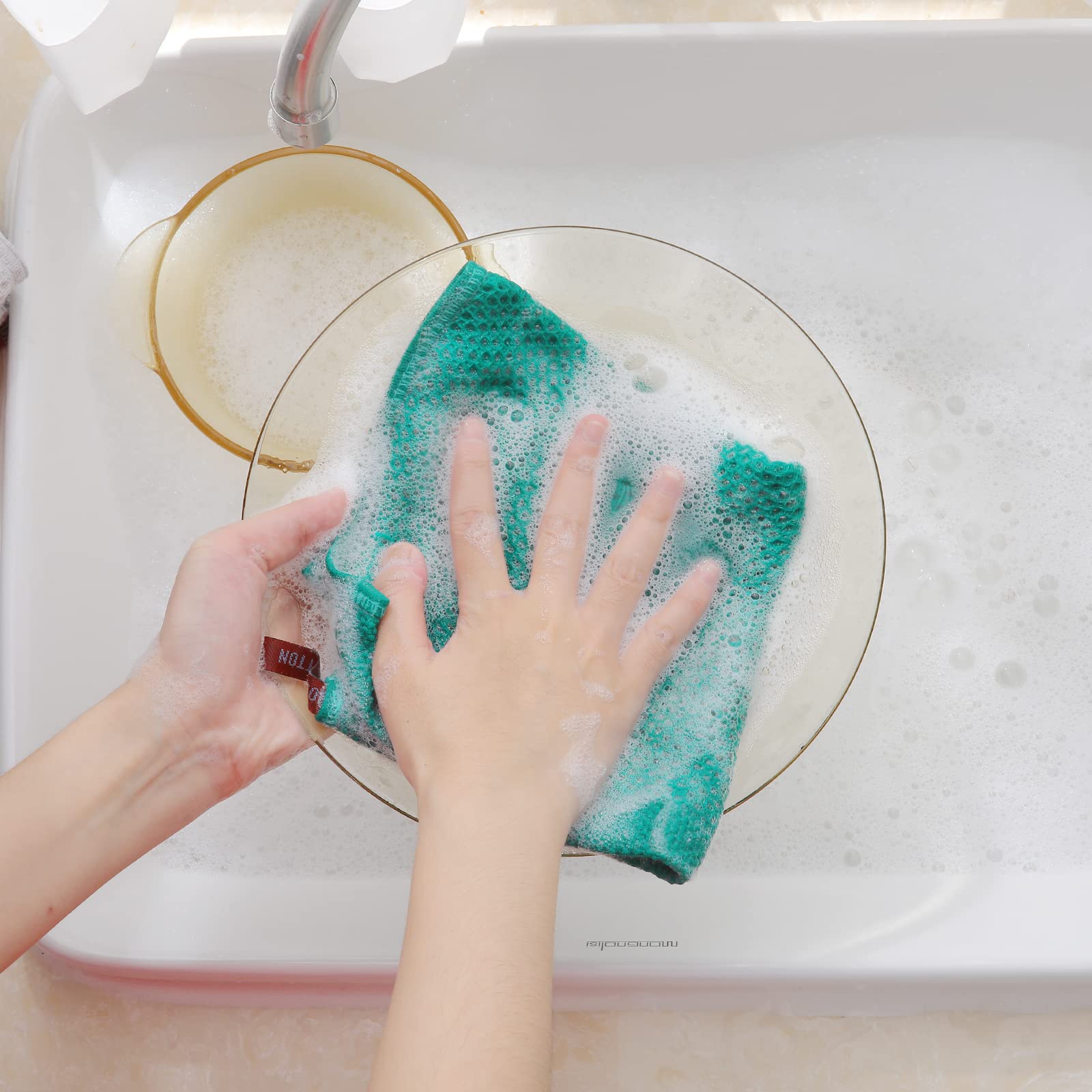 Homaxy easy-care teal dishcloth suitable for machine washing and quick drying.