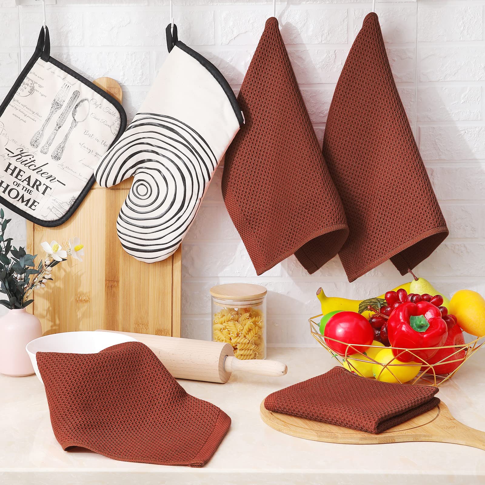 Homaxy dishcloths demonstrate soft-touch fabric after washing.