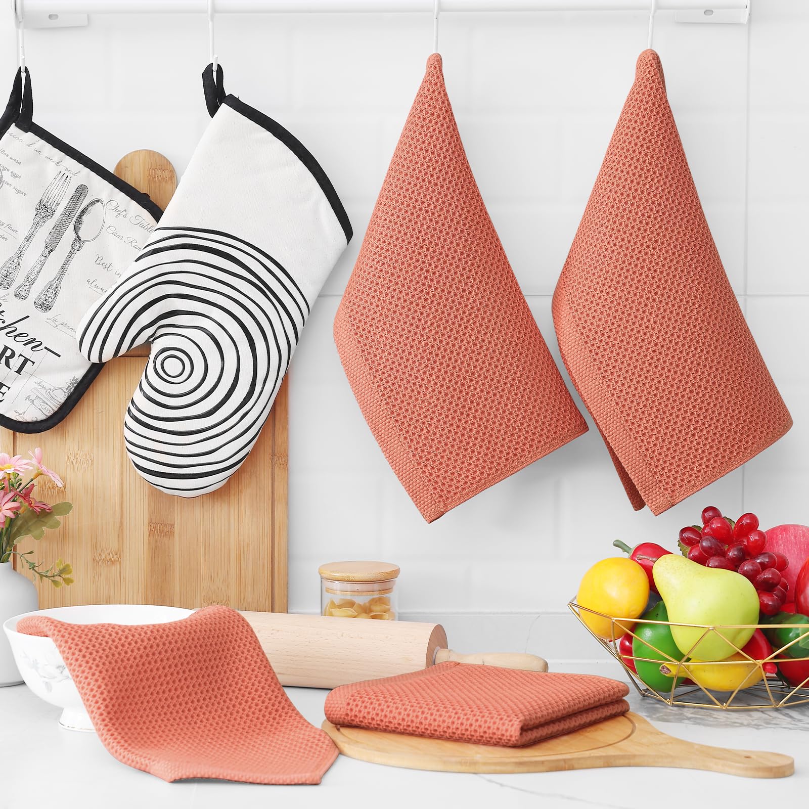 Homaxy 12x12 inch towels absorb spills quickly for dishes and counters.