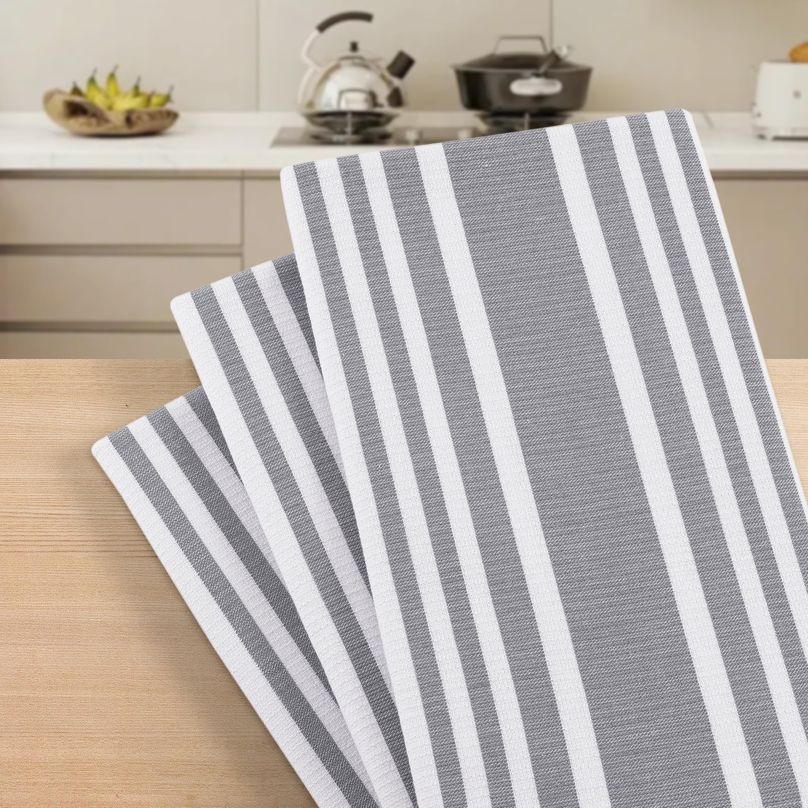 Homaxy towels absorbent surface for spills and counters.
