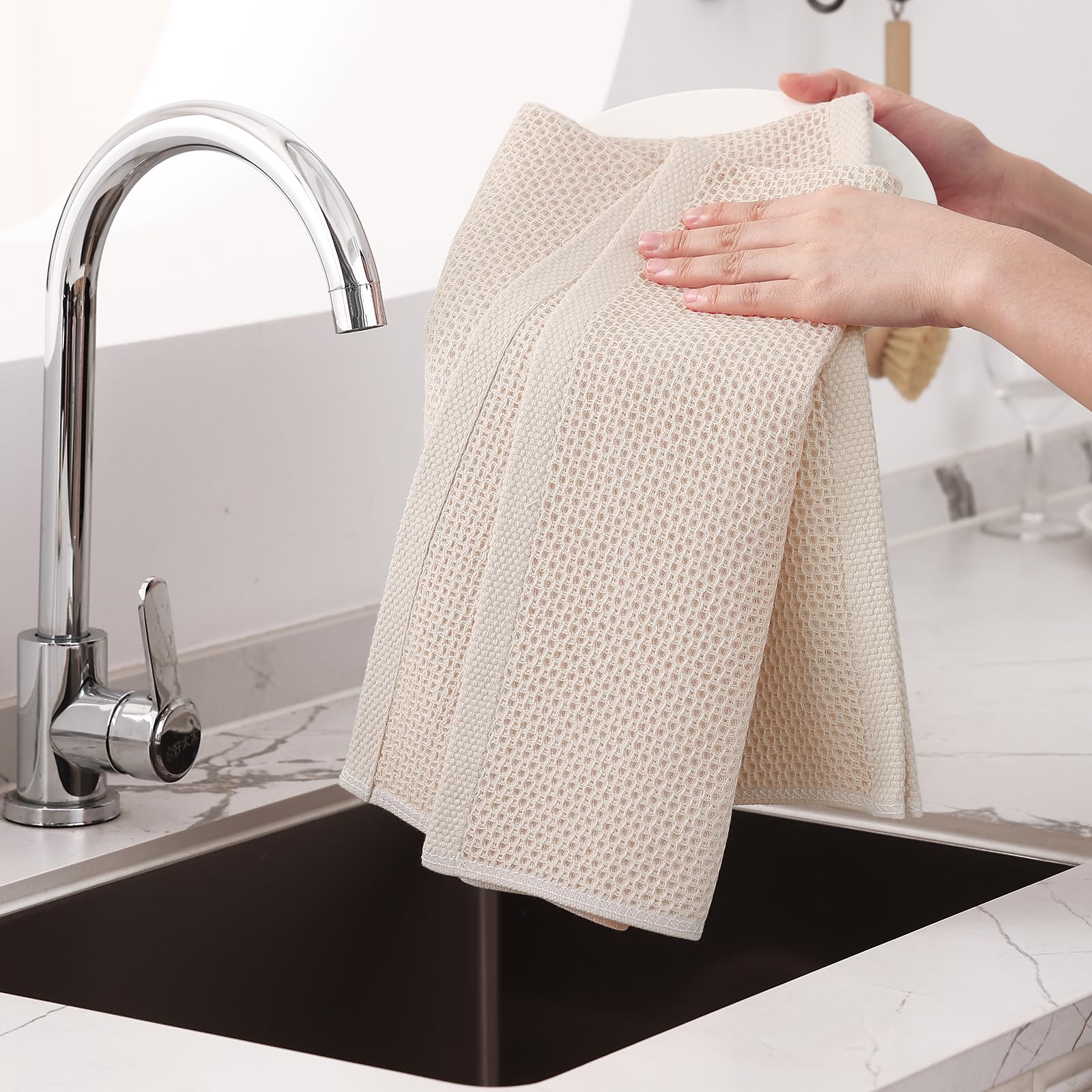 Homaxy quick-dry kitchen towels help speed up cleanup after cooking and baking.