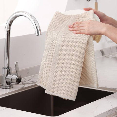 Homaxy quick-dry kitchen towels help speed up cleanup after cooking and baking.