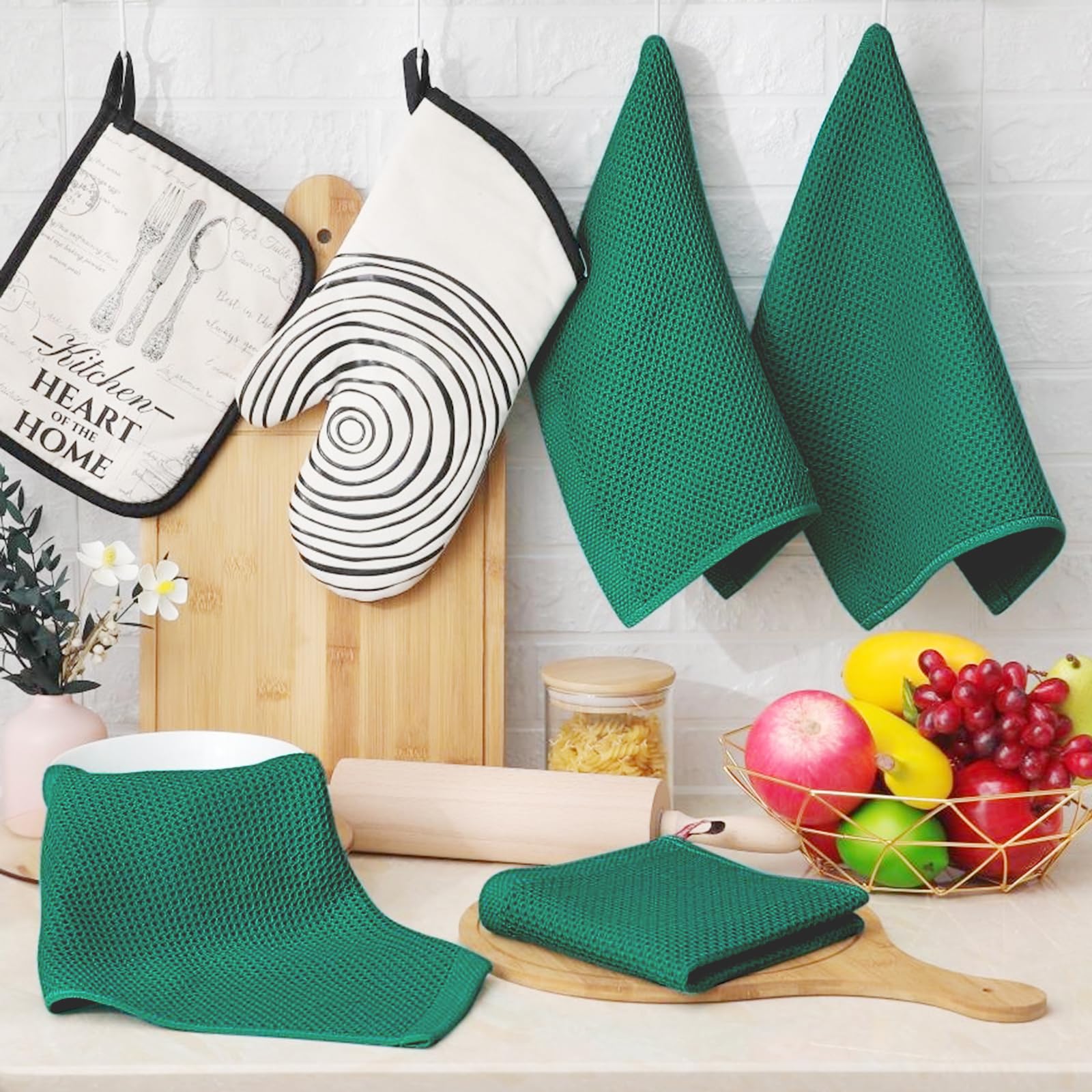 Homaxy fabric’s honeycomb design enhances absorption and quick wipeups.