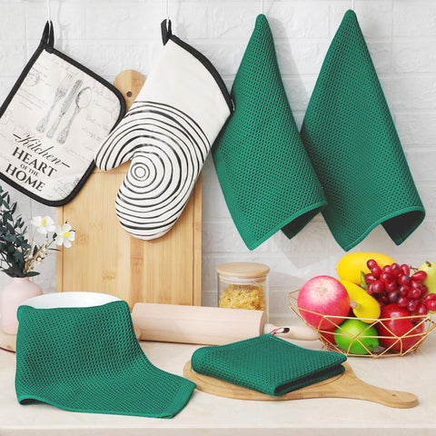 Homaxy fabric’s honeycomb design enhances absorption and quick wipeups.