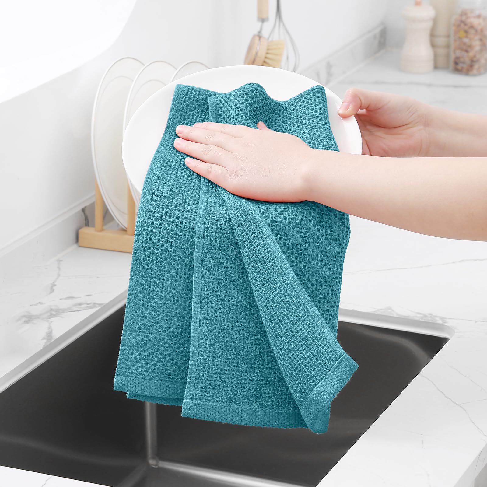Homaxy soft absorbent dishcloth in lake blue ready for routine cleaning tasks.