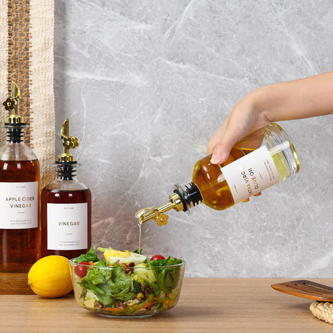 HOMCDALY oil and vinegar dispenser set makes a thoughtful kitchen gift