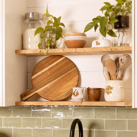Home Beets acacia wood grain close-up, emphasizing natural strength and long-lasting use.