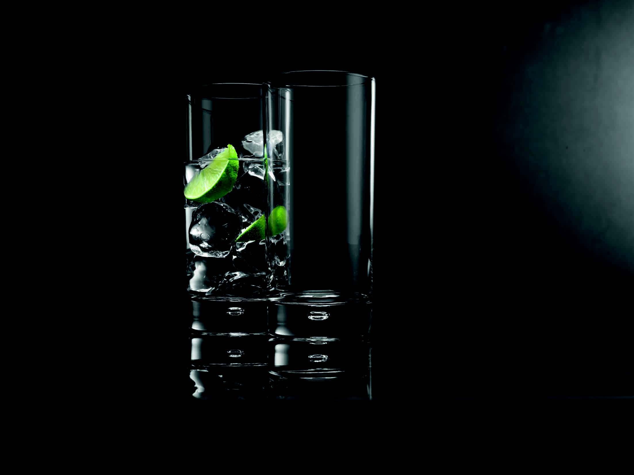 Home Essentials & Beyond bubble base adds character to beverage presentation.