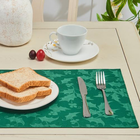 HomeJoy waterproof fabric placemats keep tables clean after meals