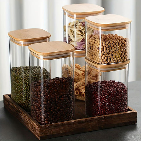 HomeyHoney 38oz jar with bamboo lid keeps contents dry.