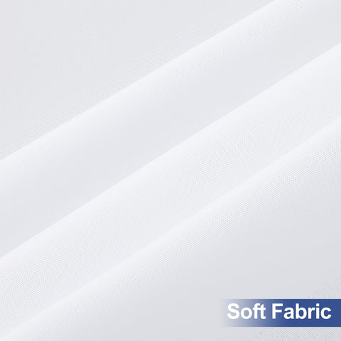 Homing tablecloth with water-repellent finish wipes clean after spills.