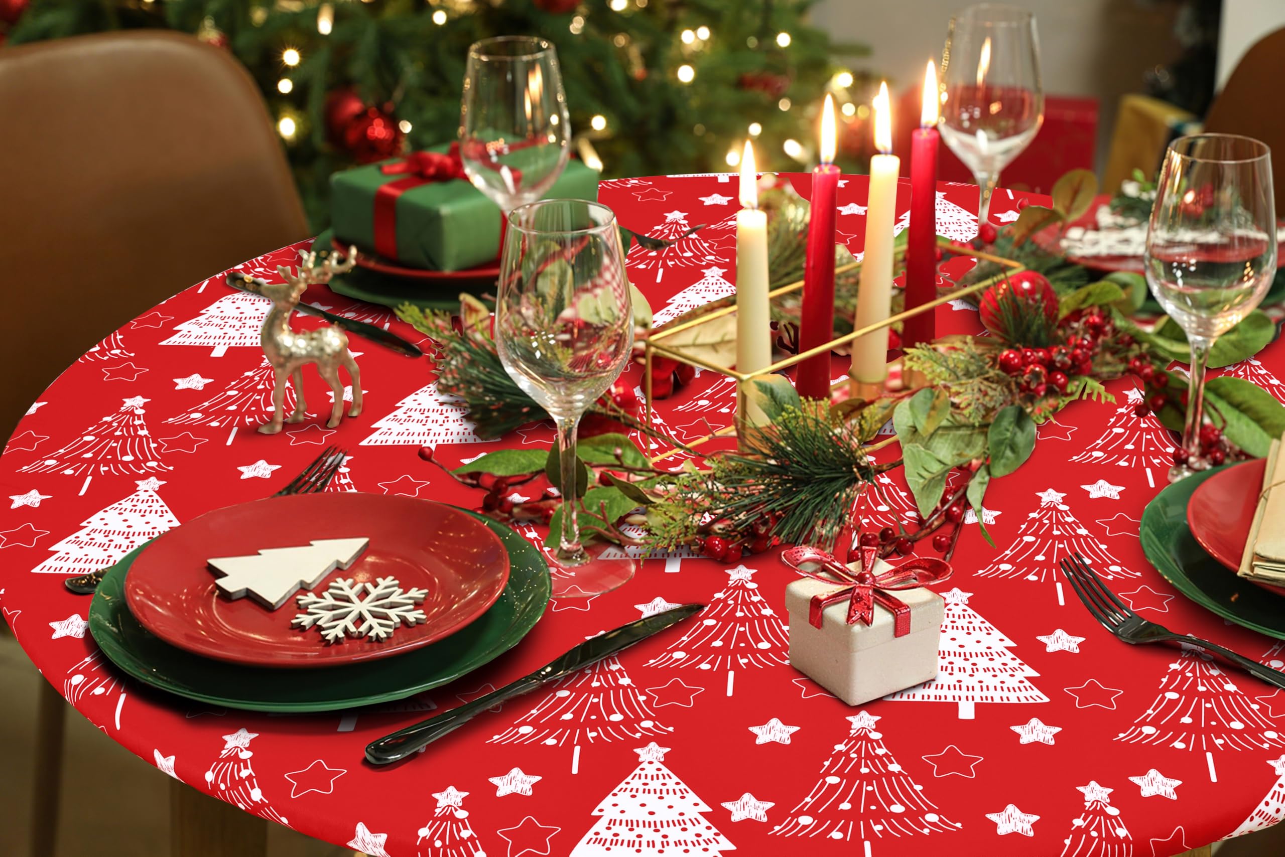 Homing round tablecloth multipurpose textile enhances festive Christmas and everyday dining.