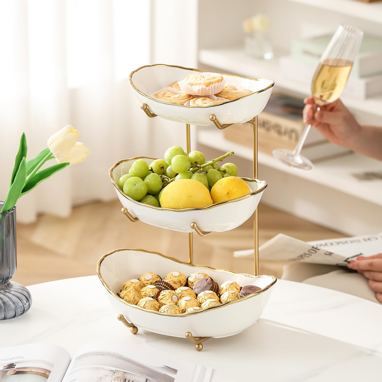 HOMKULA dessert serveware keeps treats accessible and stylish