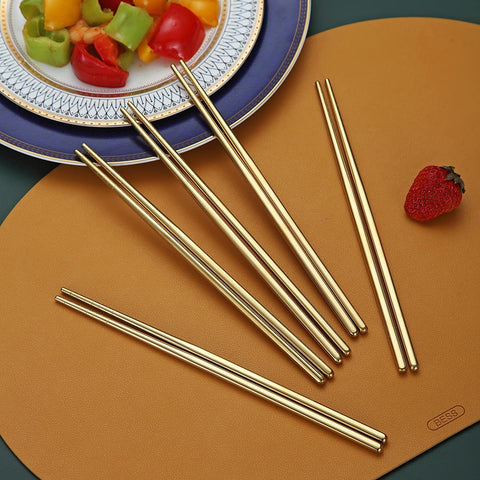 HOMQUEN mirror-polished chopsticks resist rust for durable daily use.