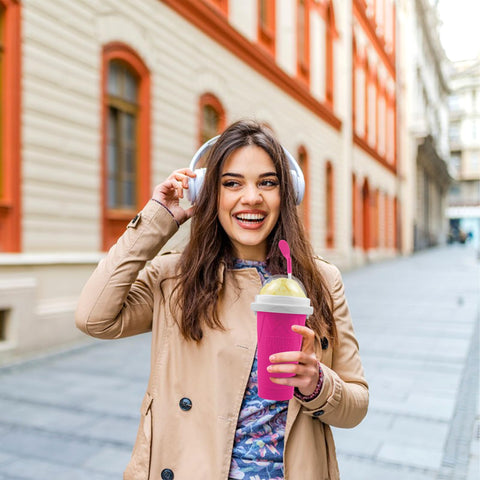 Honbuty Slushie Maker Cup food-grade silicone shows safe, reusable material.