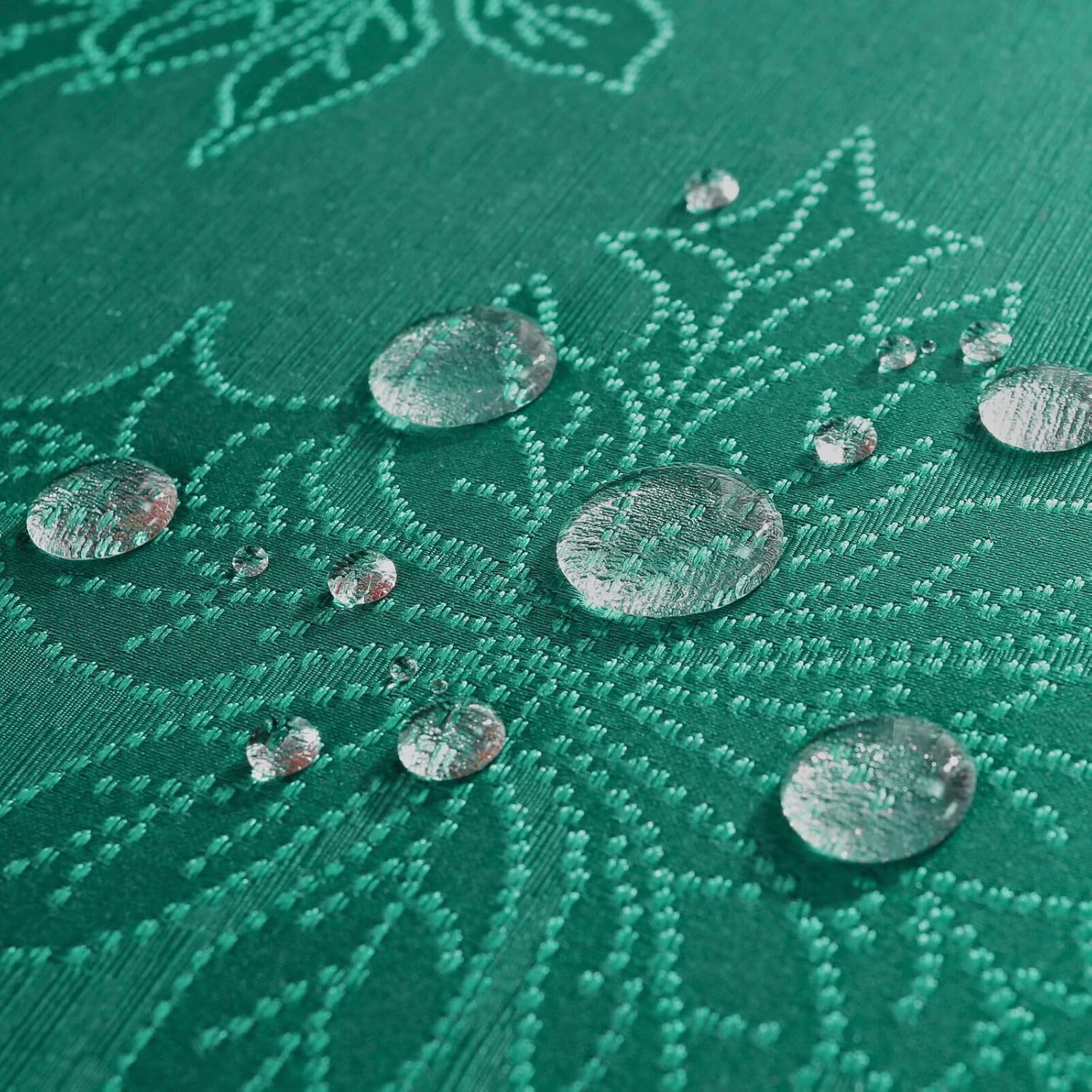 Honellaty spillproof table cover protects surfaces during meals.