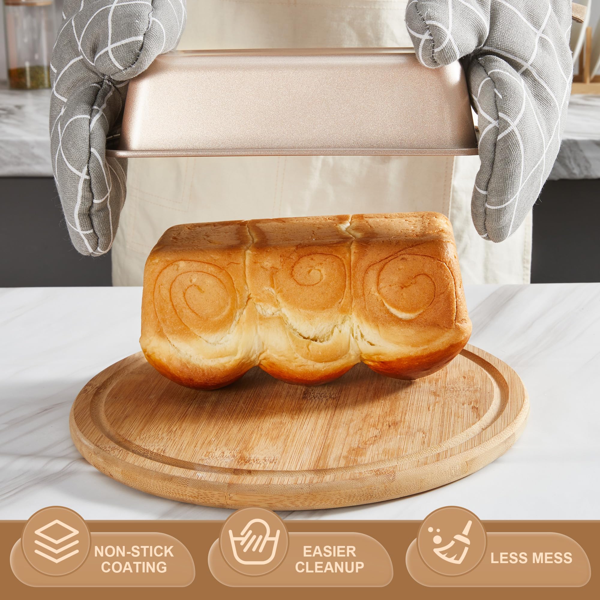 Hongbake jelly roll pan ideal for rolled cakes and sheet desserts.
