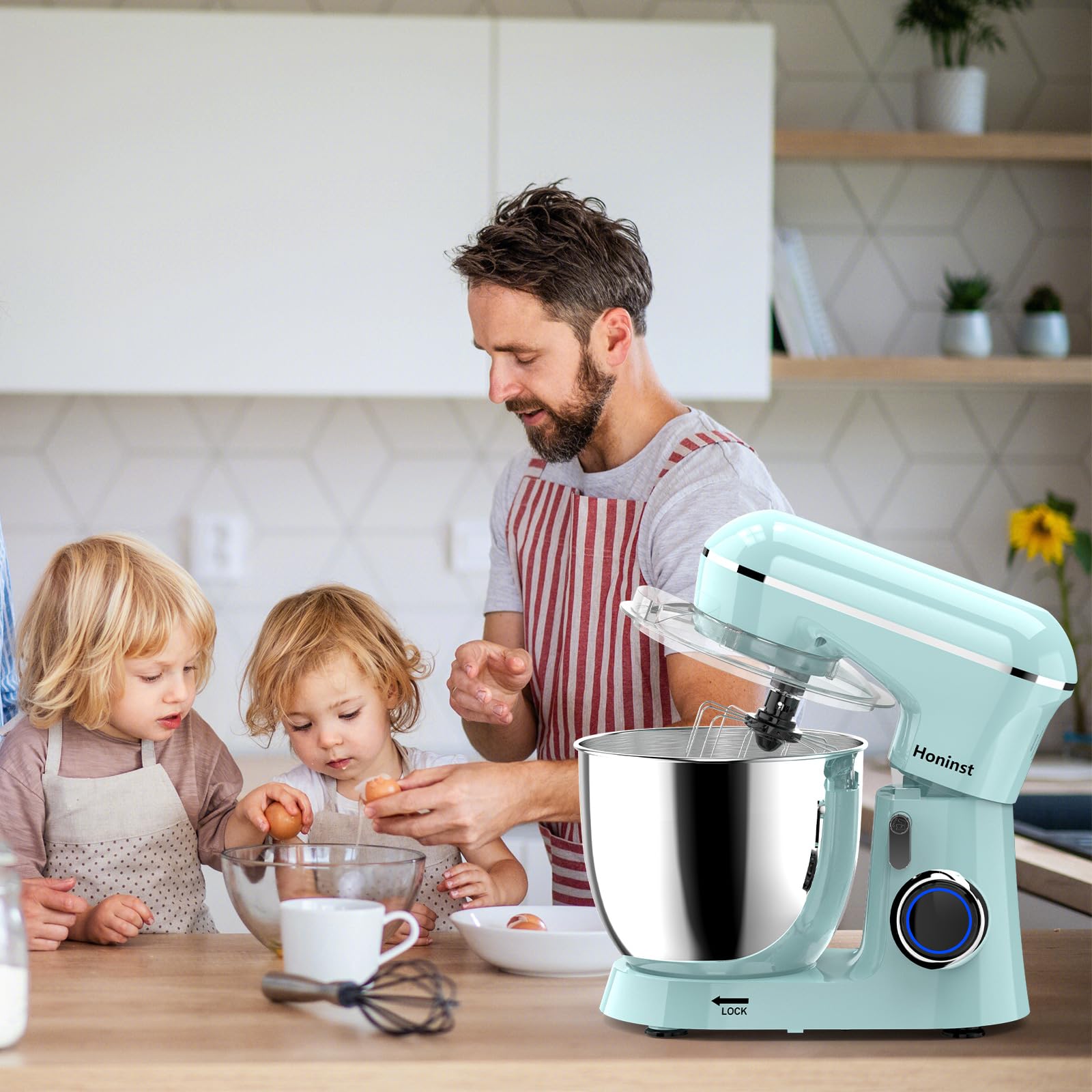 Honinst anti-slip feet stabilize the mixer during operation