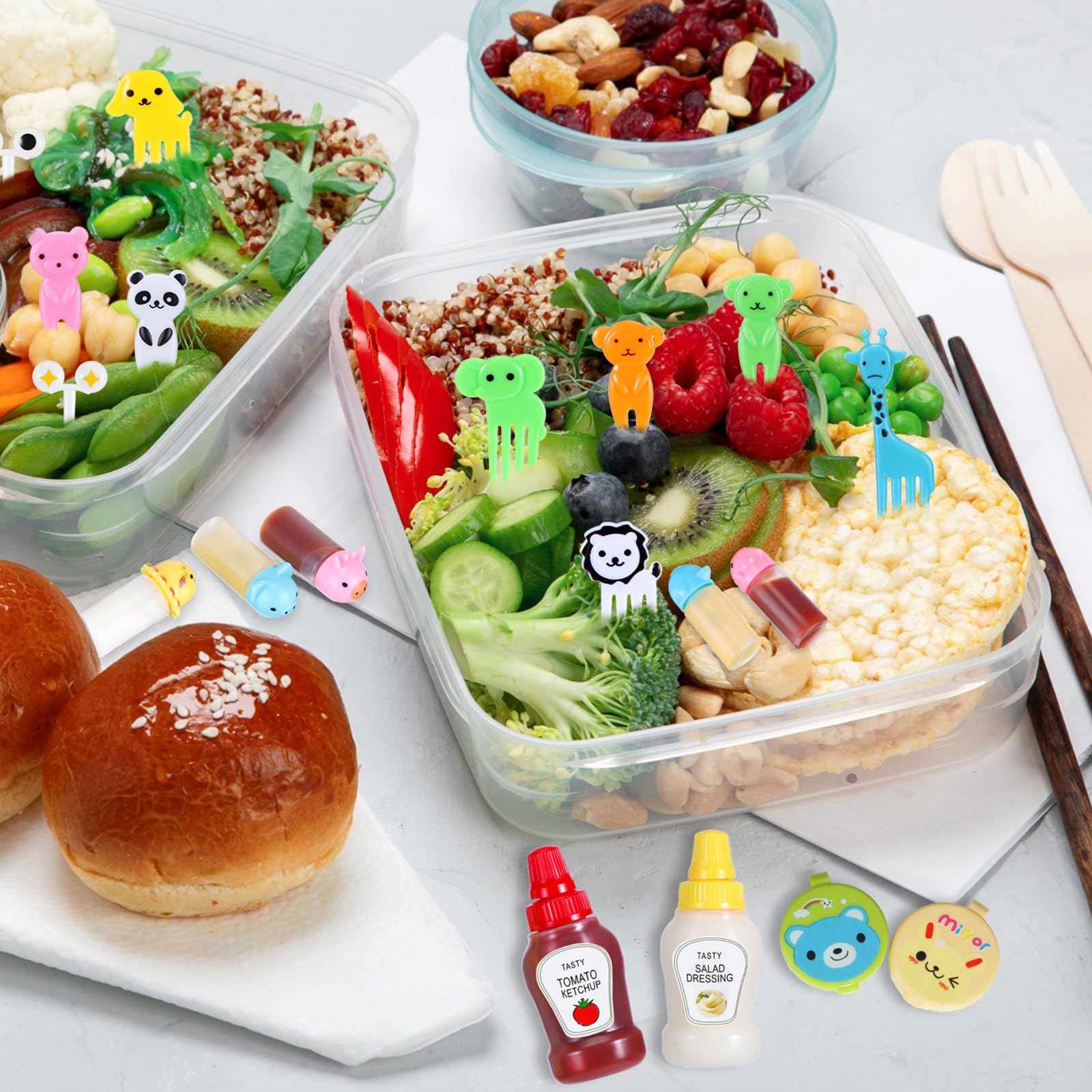 Hoolerry kids lunch setup using animal-themed bottles and picks