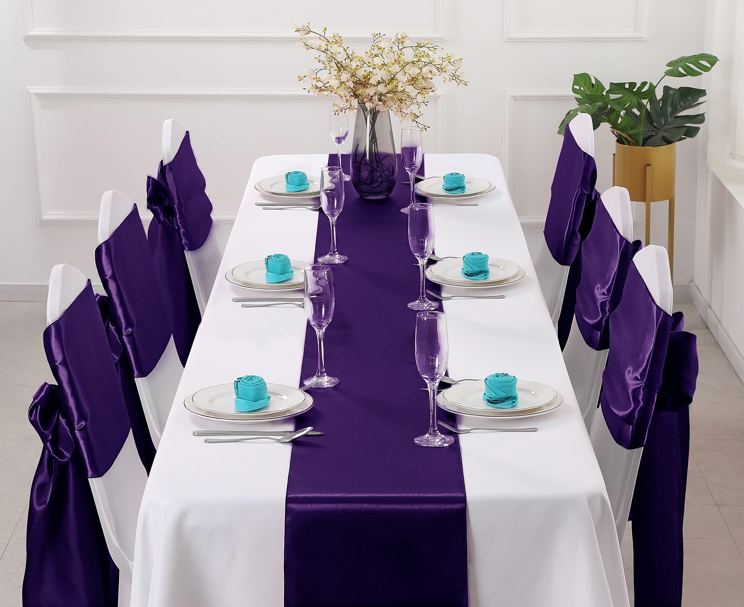 Horbaunal seamless satin table runner provides a smooth surface and refined drape.