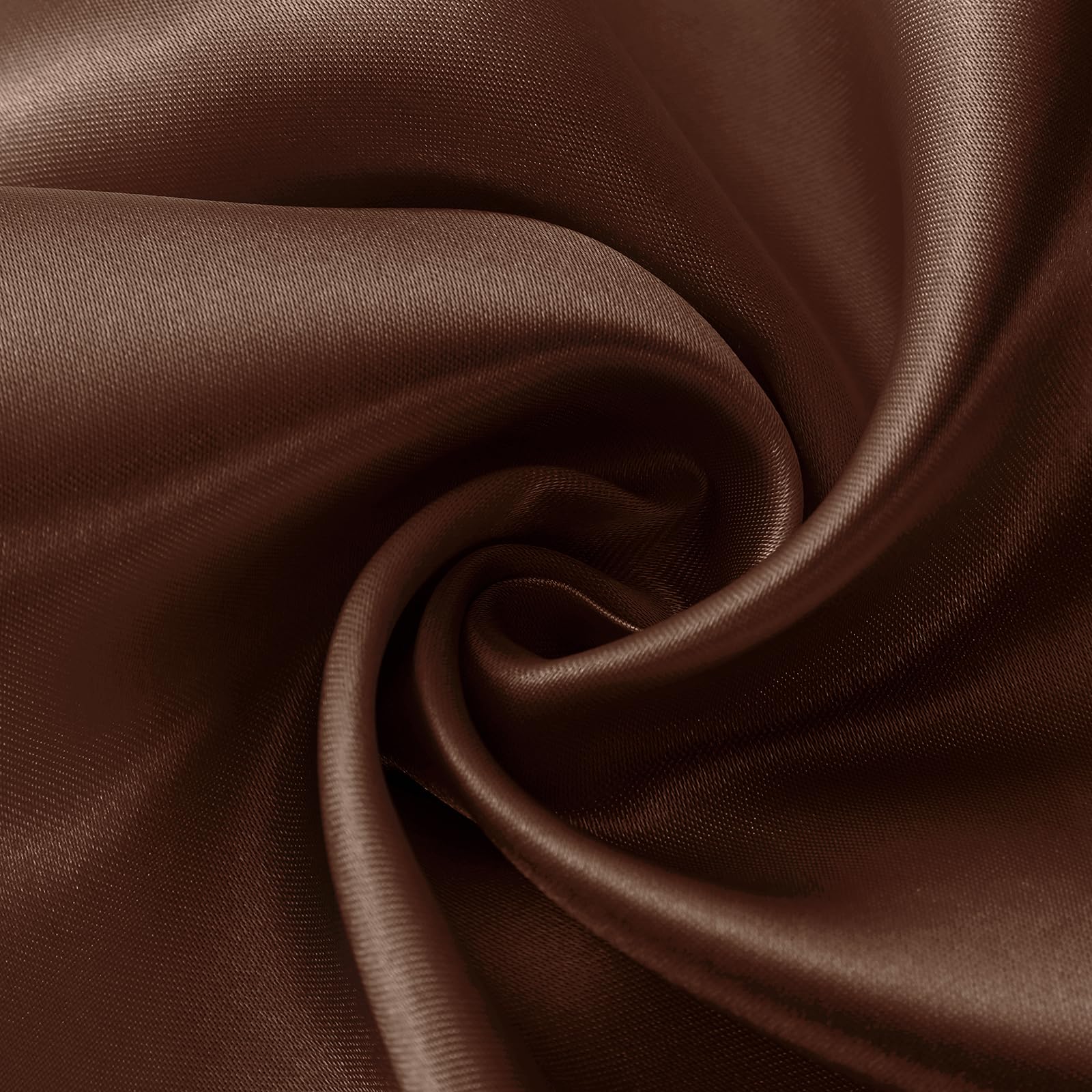 Horbaunal wrinkle-resistant satin runner stays pristine through long events.