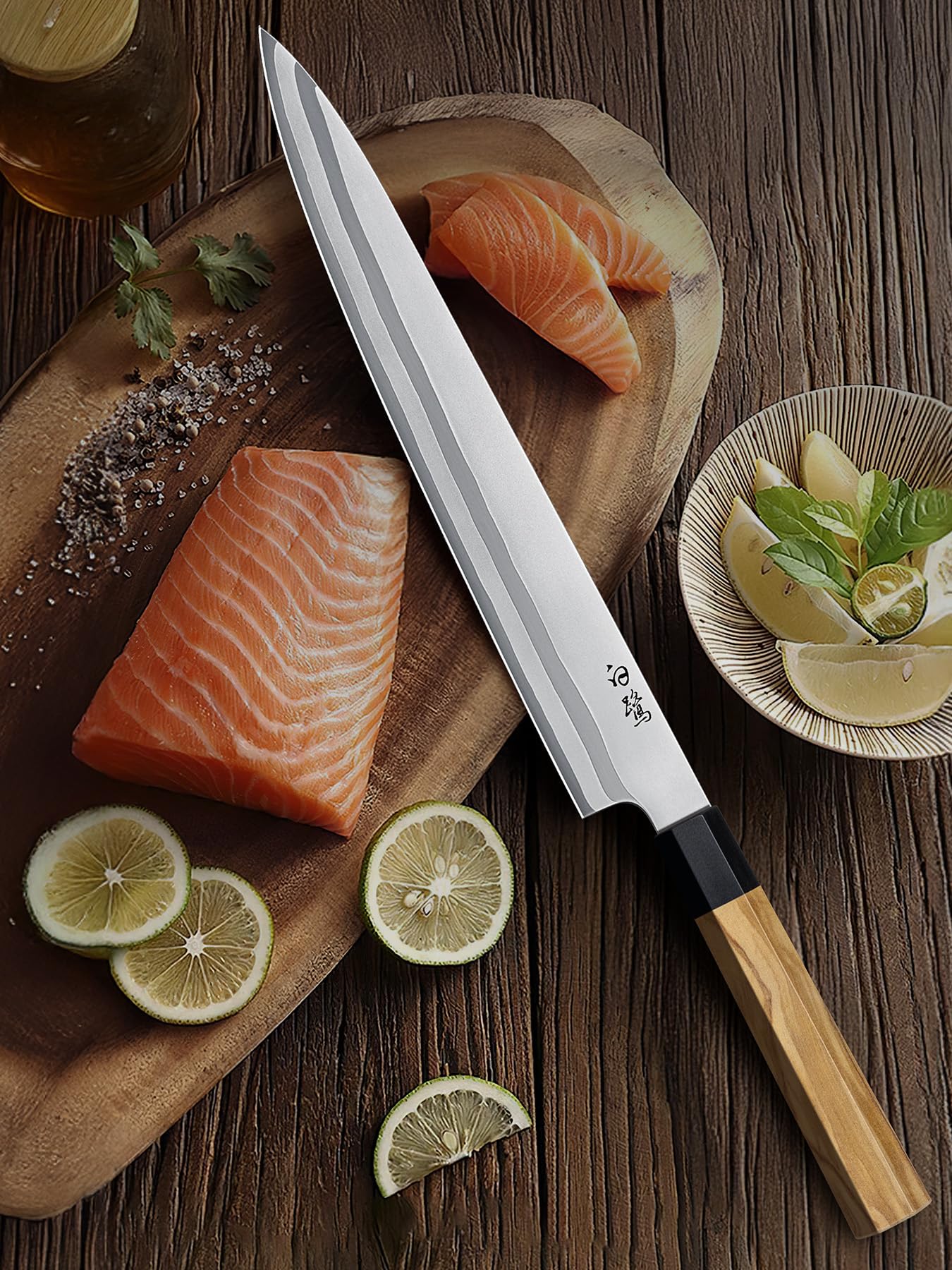 HOSHANHO kitchen knife blends traditional forging with modern aesthetics