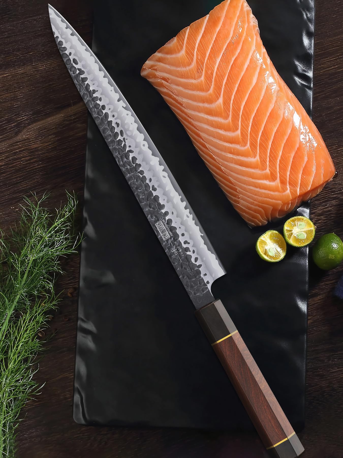 HOSHANHO kitchen setup demonstrates the high-carbon steel core and layered blade artistry.
