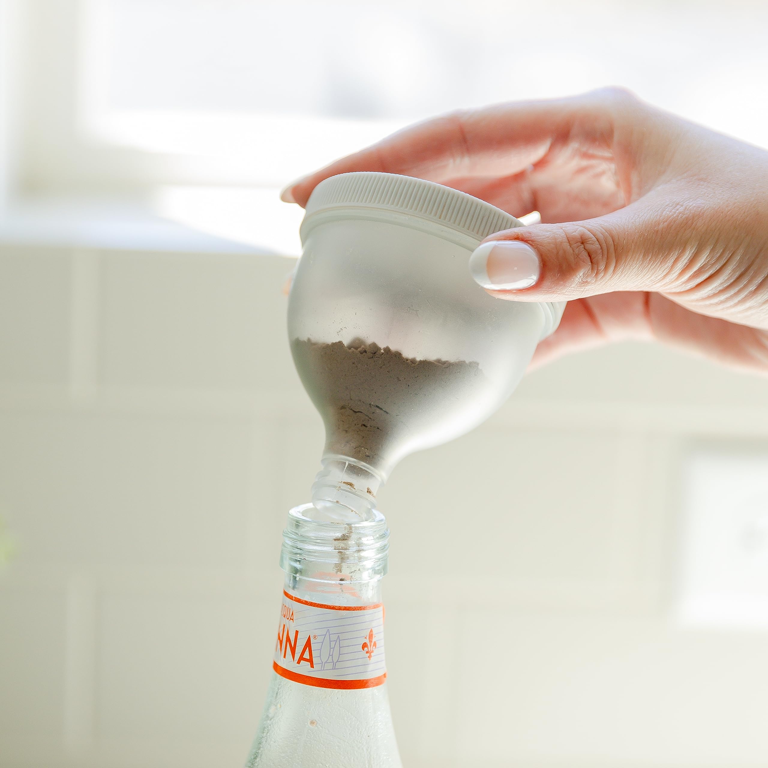 HOSHI HEALTH in-bag use emphasizes easy portability.