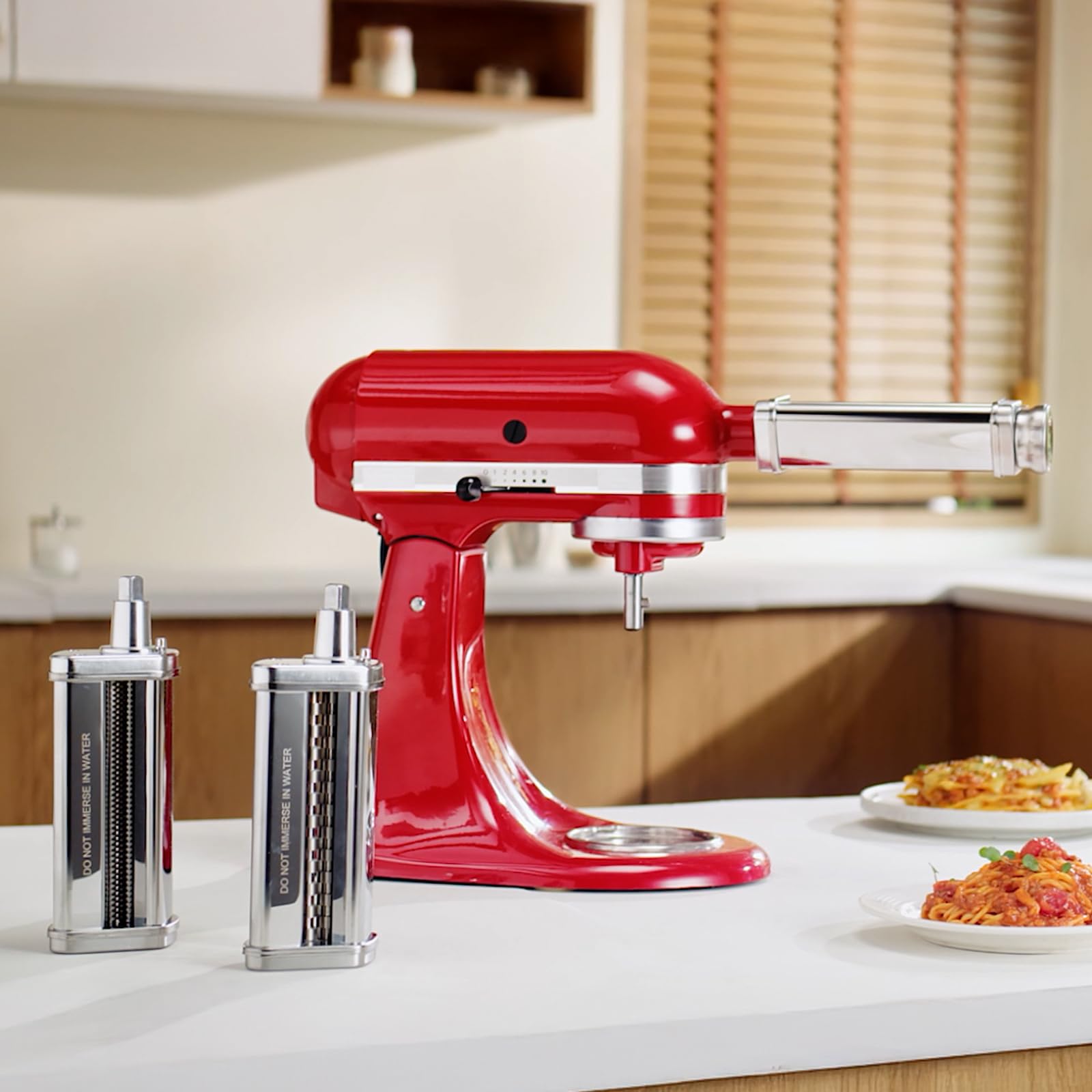HOZODO sheet roller for uniform pasta sheets