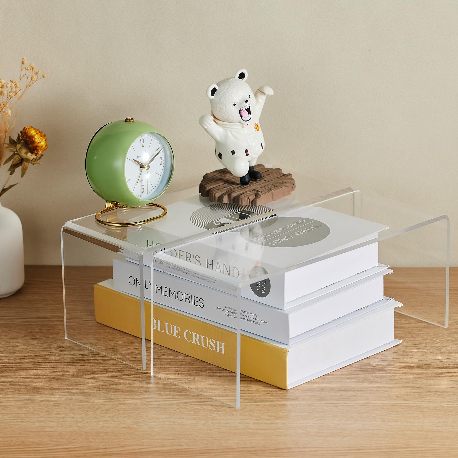 HTRYBNES 5mm acrylic material provides sturdy support for dinnerware.