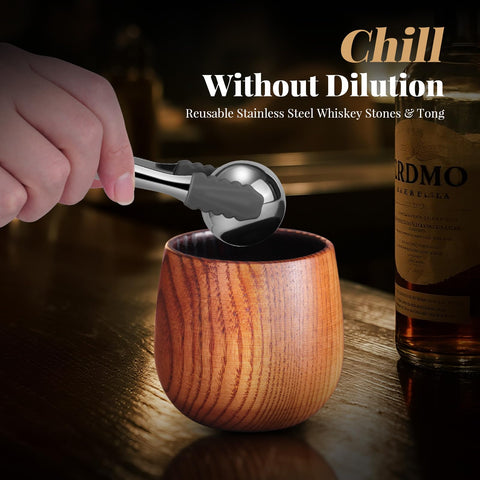 Huanuith silicone-grip tong enables neat handling and easy ice ball placement.