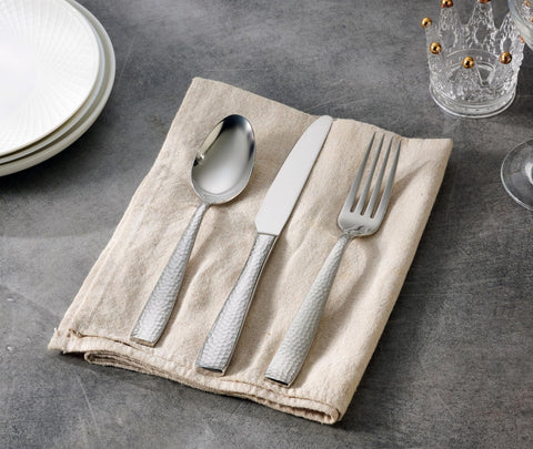 Service for 12 enhances family dinners and special occasions.