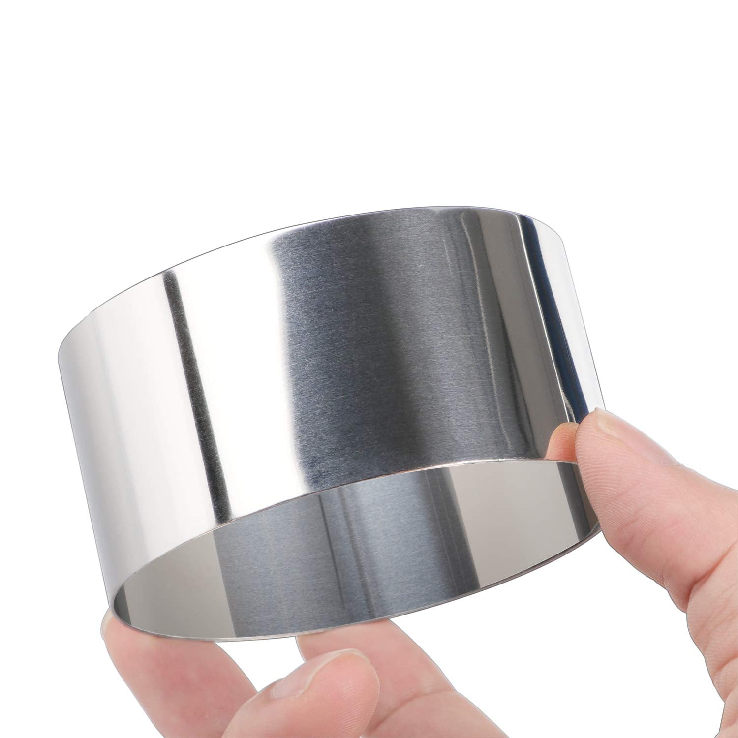 HULISEN arched-handle design provides comfortable, stable use when shaping foods.