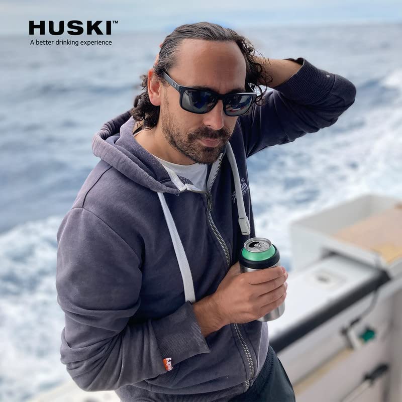 Huski Beer Cooler 2.0 stay-dry exterior keeps hands and surfaces dry.
