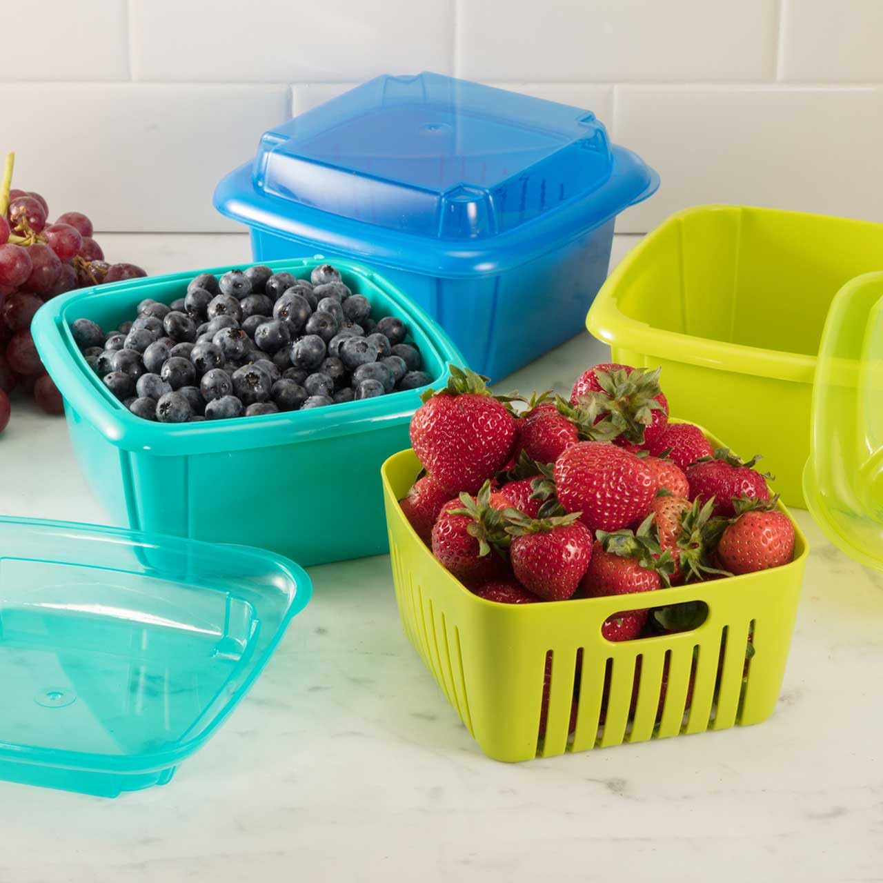 Hutzler Berry Keeper colander washing and draining berries