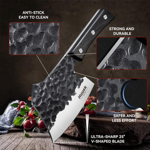 Huusk double-sided design shows blunt back for bone cracking
