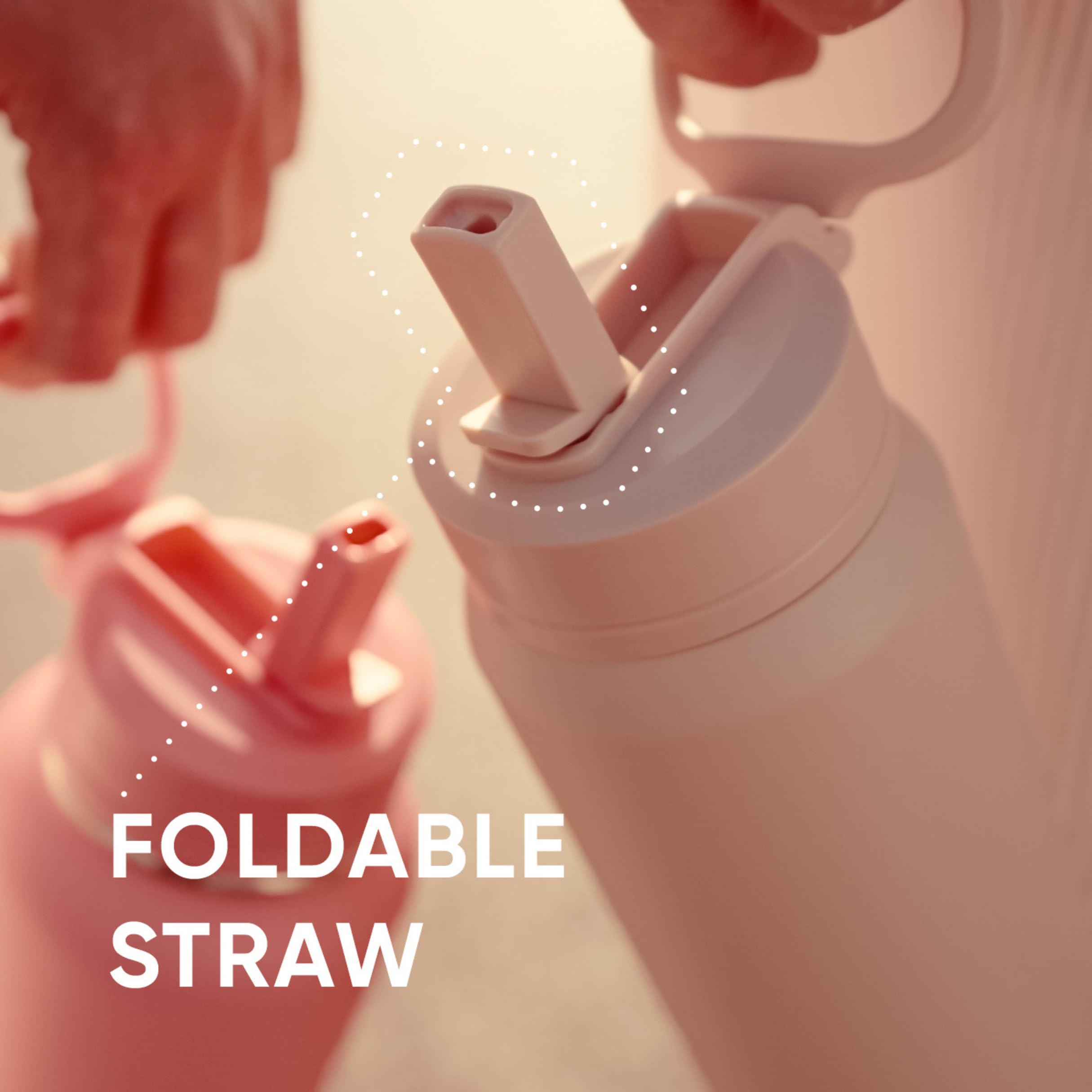 Hydrapeak color-matching lid and boot on bottle